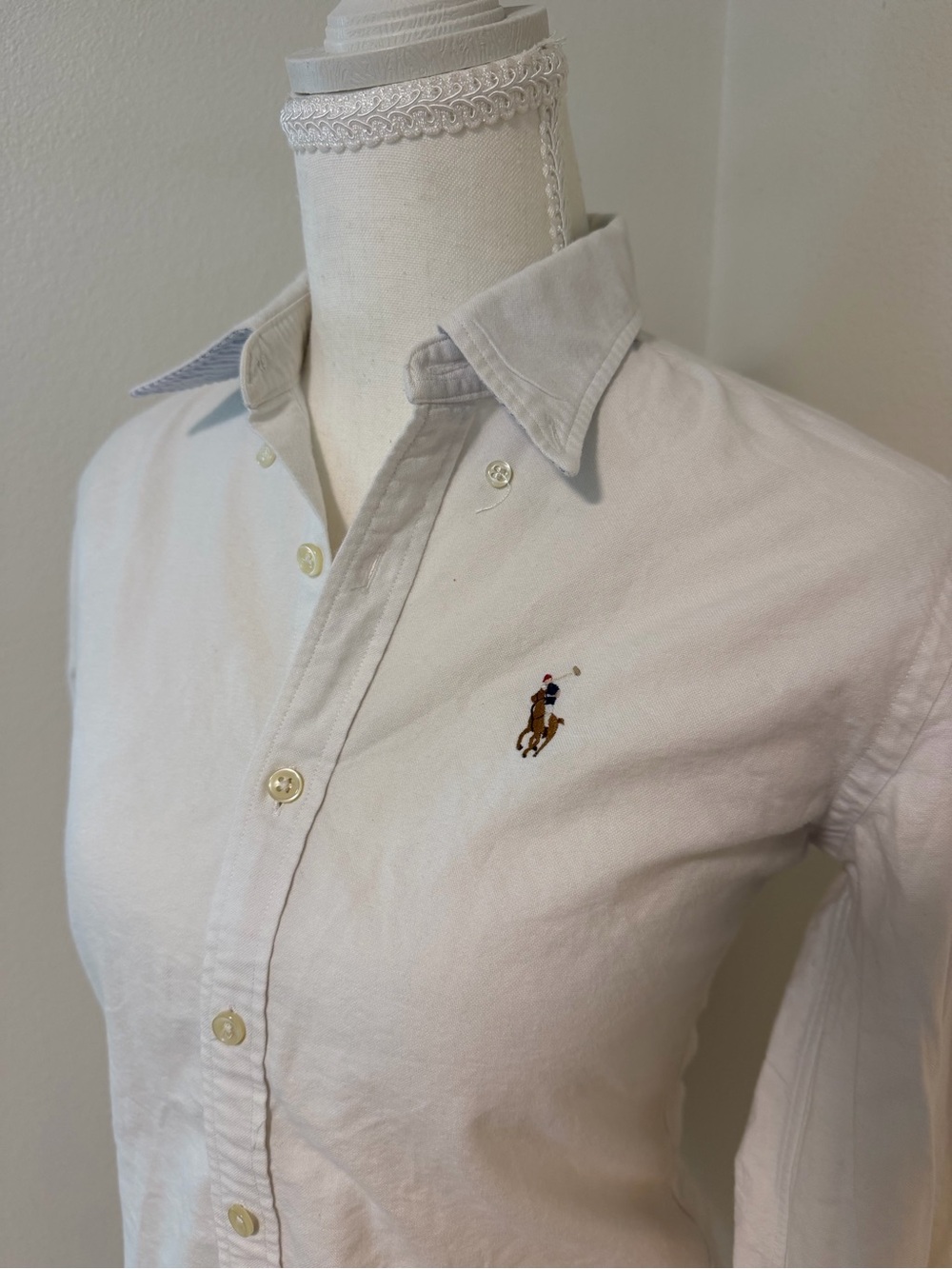 Ralph Lauren White Button-Down Shirt Embroidered Pony Preppy Classy
